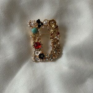 Fashion jewelry letter D metal brooch